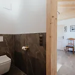Am Duschl-hof - Mit Eigenem Whirlpool - Ebenerdig - Pur 샬레 *